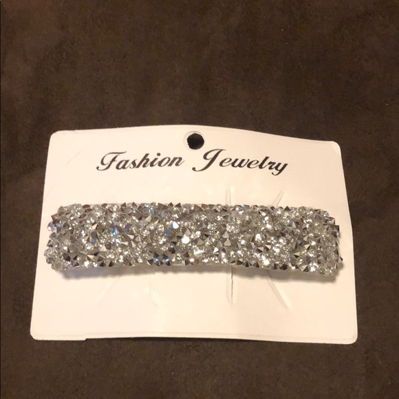 New with tag hair clip - Picture 4 of 7